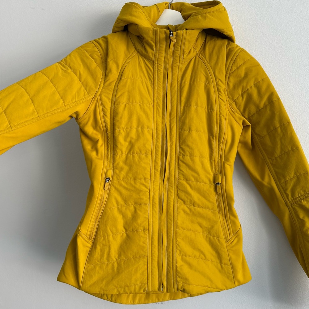Lululemon Athletica Another Mile Yellow‎ Puffer Jacket Size 2